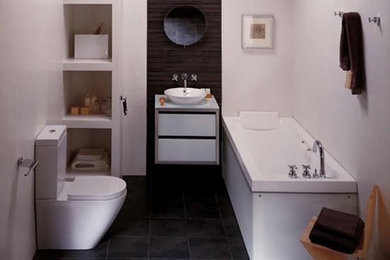 Маленькая ванная комната. Дизайн с душевой кабиной