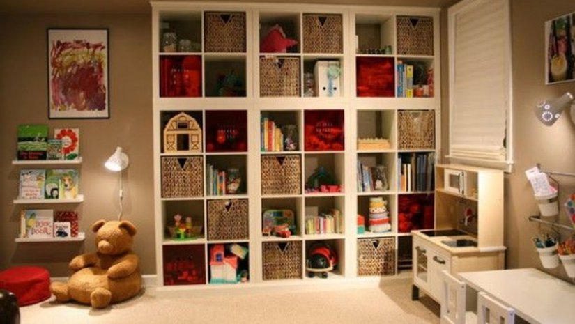 Хранение вещей и игрушек в детской комнате