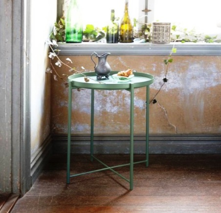 Столик с подносом