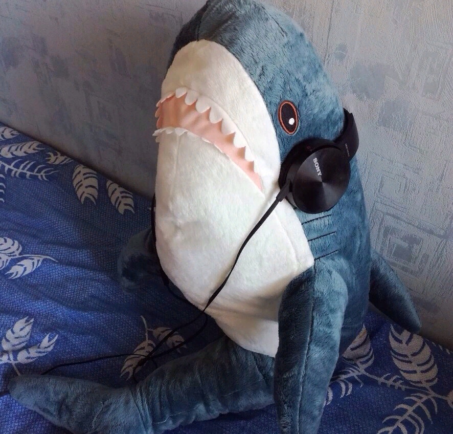 Тайная жизнь Акулы БЛОХЭЙ из Икеи