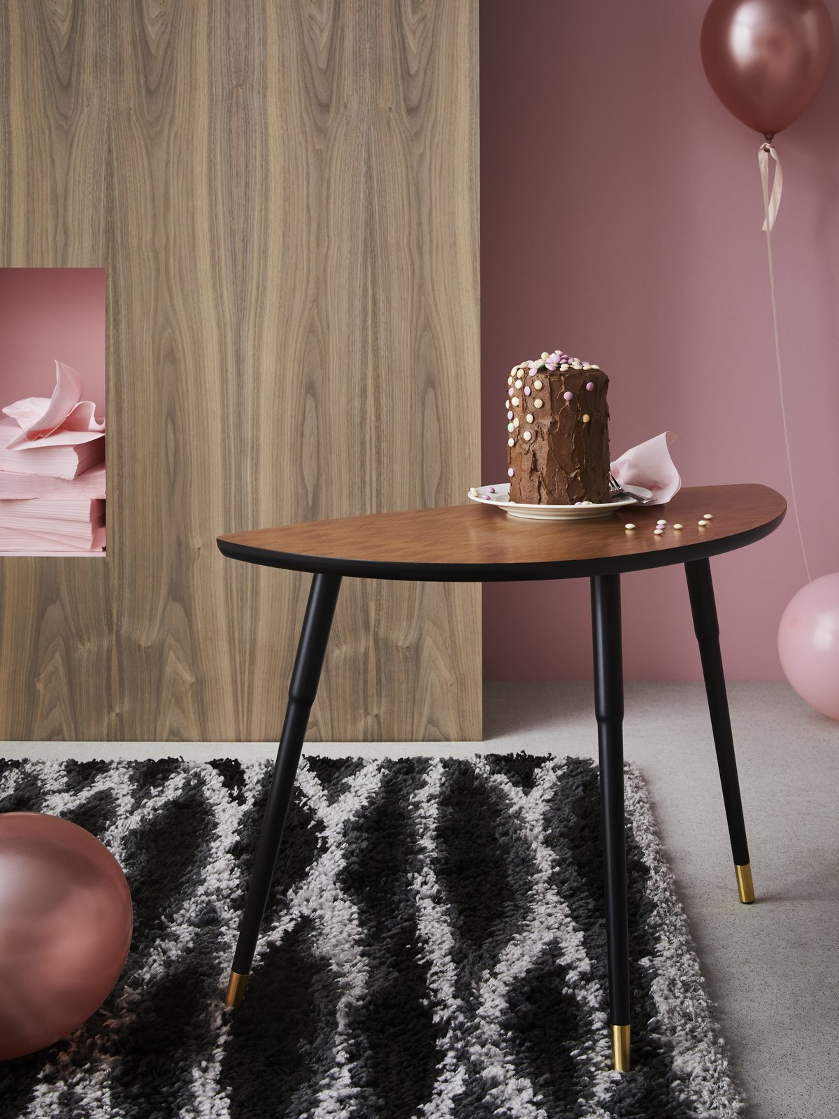 Бюджетный столик из ИКЕА, который будет стоить тысячи