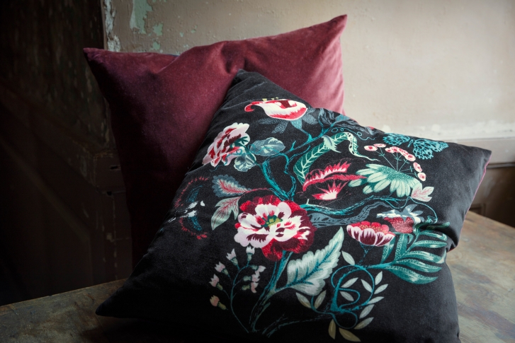 Утопающая в цветах, осенняя коллекция мебели и аксессуаров ИКЕА