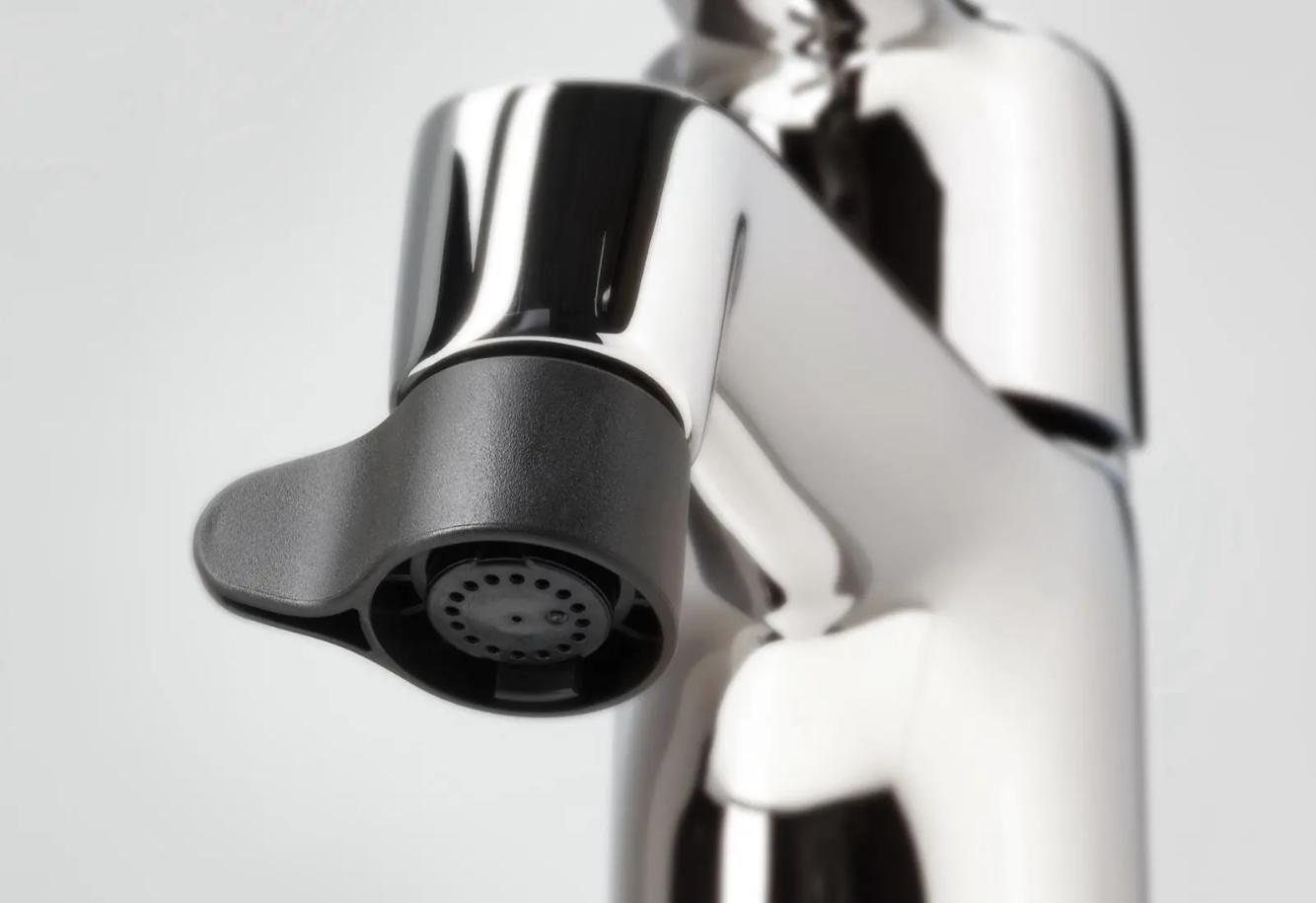 vodosberegaiushchaia-nasadka-ot-IKEA