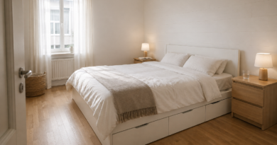 Спальня 14 м² с кроватью IKEA MALM 160×200 в белом шпоне, минималистичный скандинавский интерьер