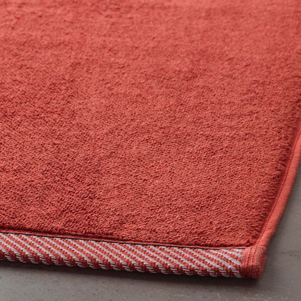 Коврик для ванной, красный 50x80 см IKEA ВИКФЬЕРД 004.099.18 - фото 2