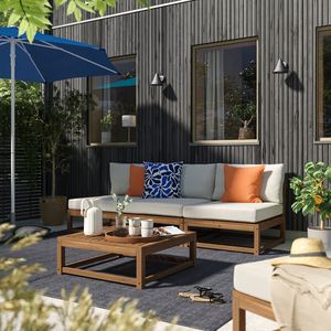 IKEA, вид спереди