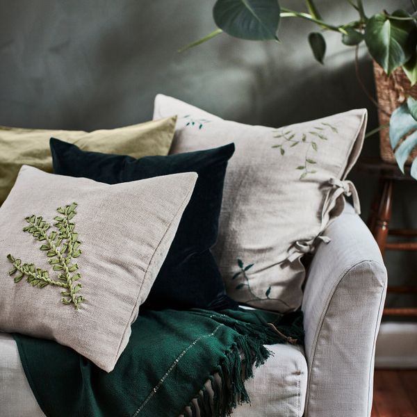 Чехол на подушку, бежевый лист, зеленый ручная работа 50x50 см IKEA БОТАНИСК 604.665.24 - фото 3