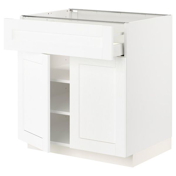 IKEA, вид спереди