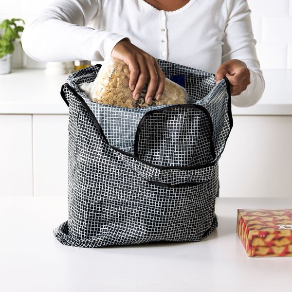 Сумка, черный, белый IKEA КНЭЛЛА 503.791.22 - фото 2