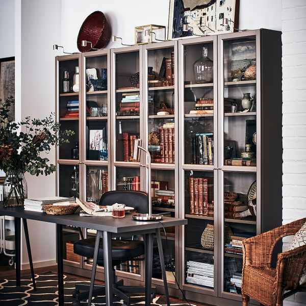 Шкаф книжный со стеклянными дверьми, серый/эффект «металлик» 80x30x202 см IKEA BILLY БИЛЛИ 504.156.05 - фото 6