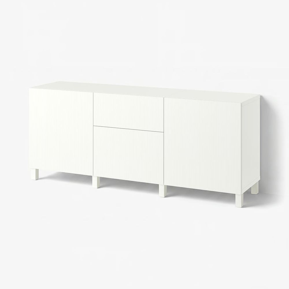 IKEA, вид спереди