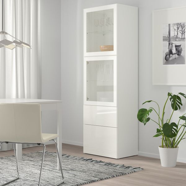 IKEA, вид спереди