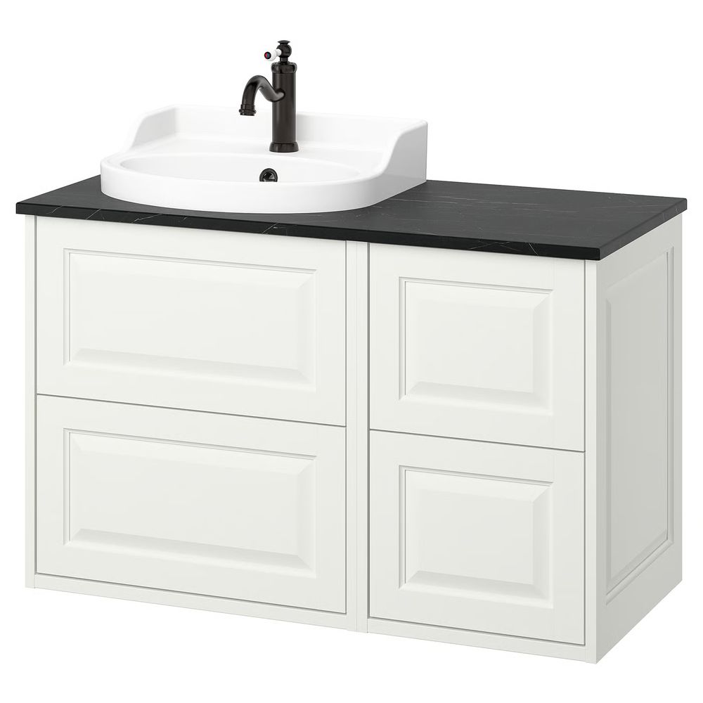 IKEA, вид спереди