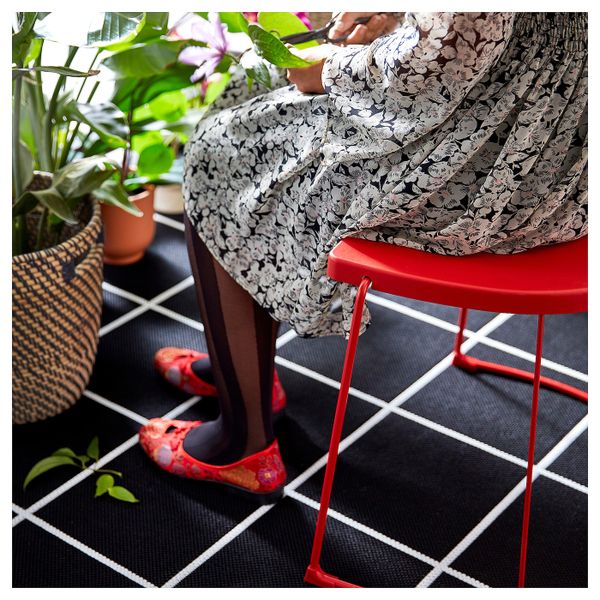 Табурет приставной стол,д/дома/сада, красный 56x41x43 см IKEA ТРАНАРЁ 704.114.23 - фото 3