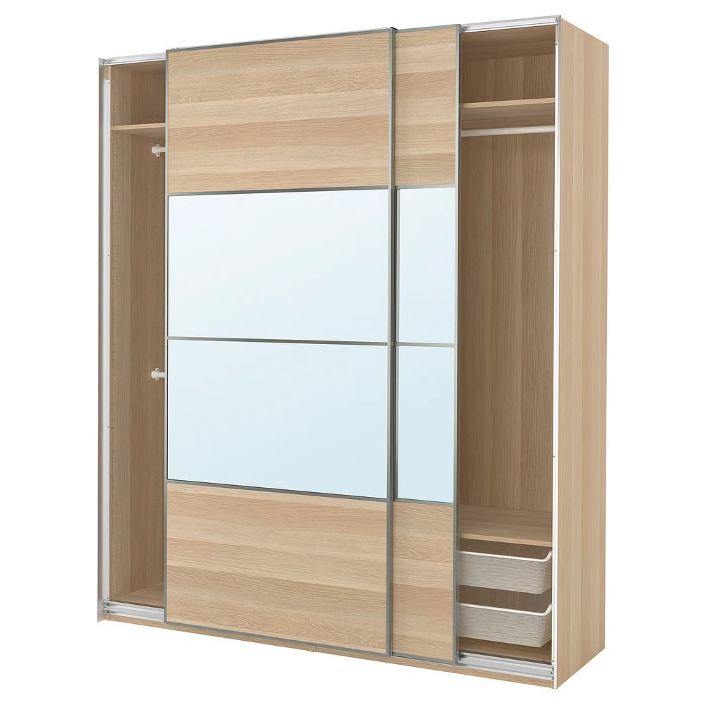 IKEA, вид спереди