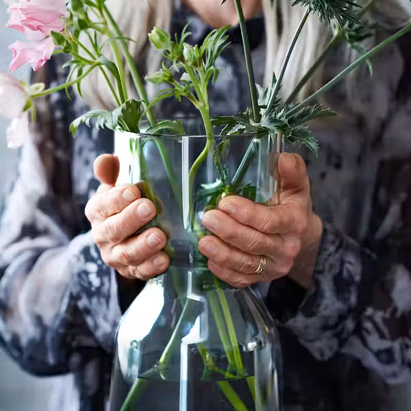 OMTÄNKSAM Ваза - светло-серый 30 см - фото 3