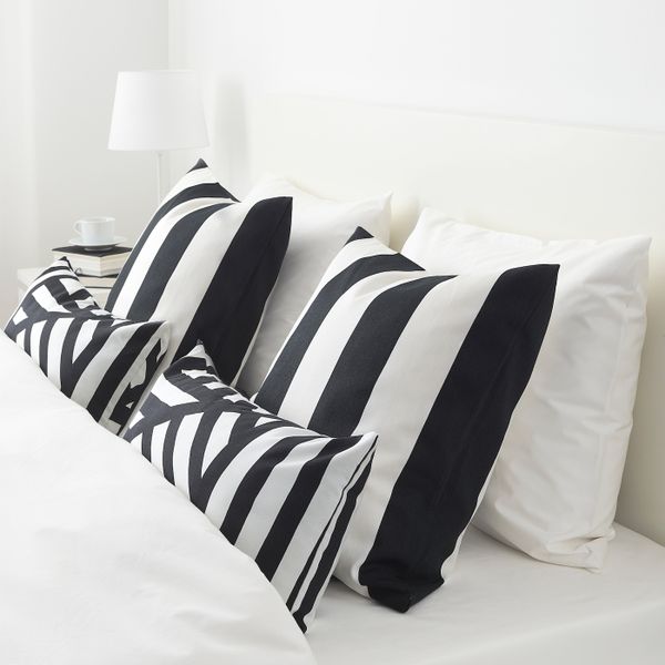 Подушка, черный-белый 30x60 см IKEA SKÄRVFRÖ СВЭРВФРО 204.258.37 - схема-чертеж с размерами