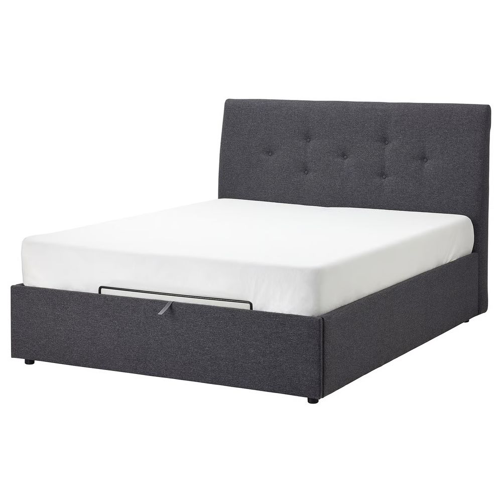 IKEA, вид спереди