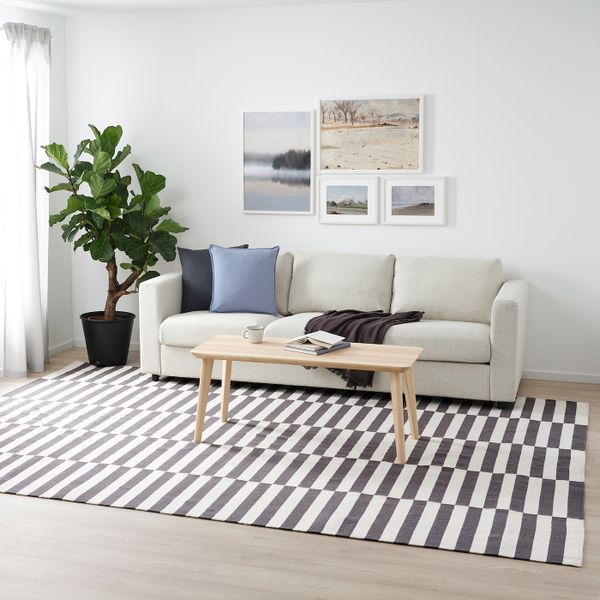 IKEA, вид спереди