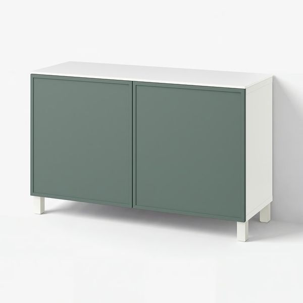 IKEA, вид спереди