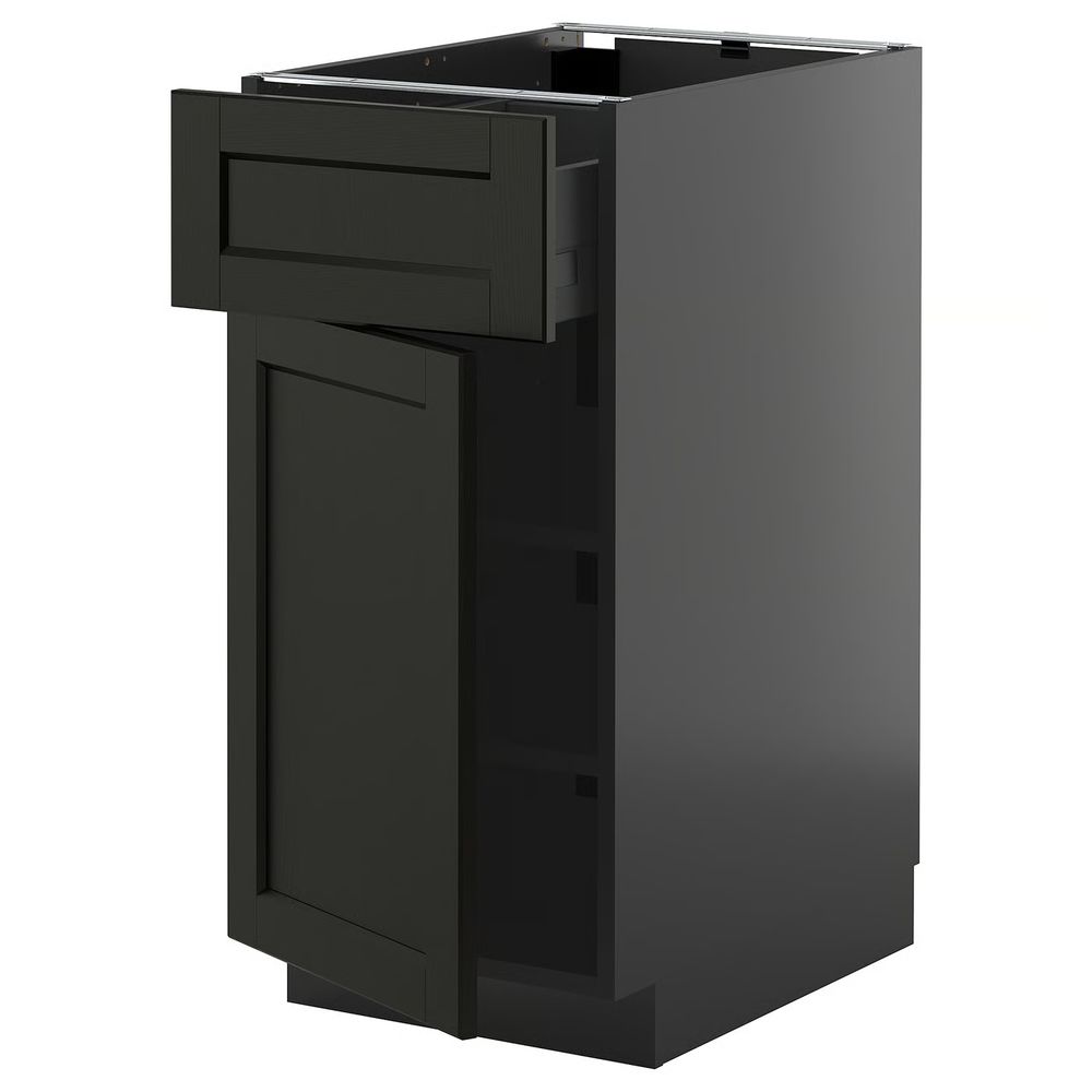 IKEA, вид спереди