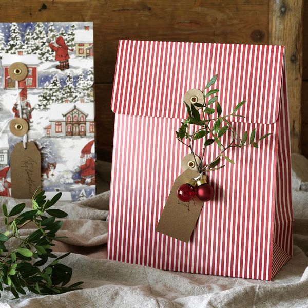 Подарочный пакет, орнамент «Санта Клаус»/орнамент «полоска» красный 20x26 см/2.5 л IKEA VINTER 2020 ВИНТЕР 2020 304.742.57 - схема-чертеж с размерами