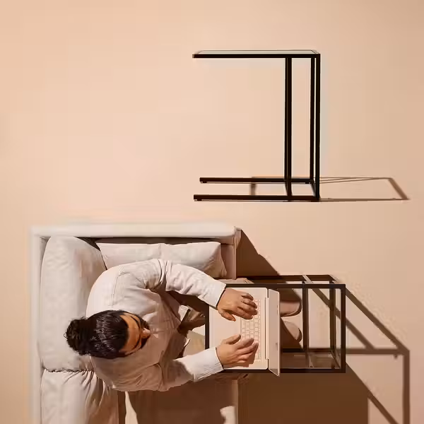 VITTSJÖ Подставка д/ноутбука - черно-коричневый/стекло 35x65 см - фото 2