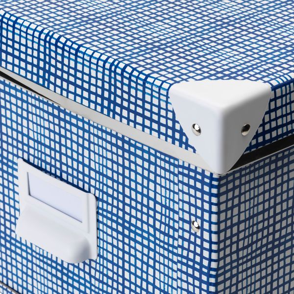 Коробка с крышкой, белый, синий, 25x36x20 см IKEA ФЬЕЛЛА 404.325.49 - фото 7