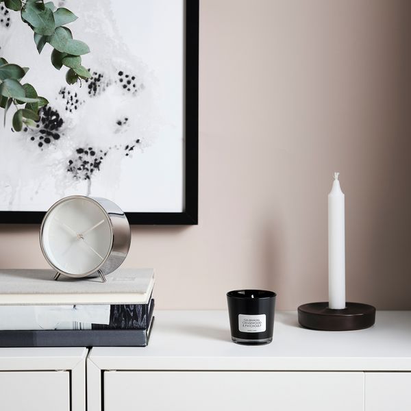 Ароматическая свеча в стакане, 7.5 см, Лесное озеро, черный IKEA SKRUVPIL 805.344.28 - фото 3