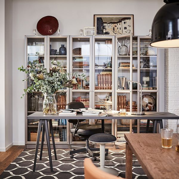 Шкаф книжный со стеклянными дверьми, серый/эффект «металлик» 80x30x202 см IKEA BILLY БИЛЛИ 504.156.05 - фото 4