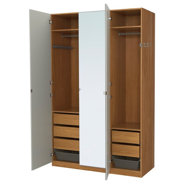 IKEA, вид спереди