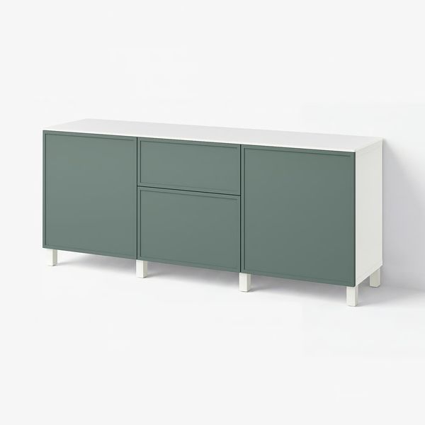 IKEA, вид спереди