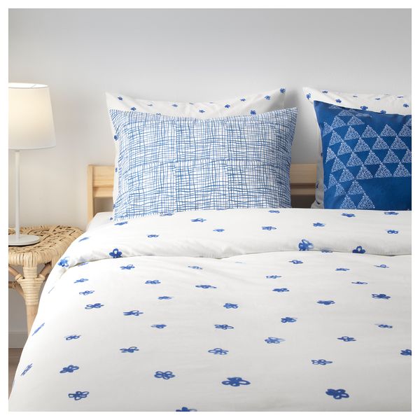 Наволочка ТЭНКВЭРД, орнамент-треугольники темно-синий, полоска белый/синий (50x70 см) - фото 2