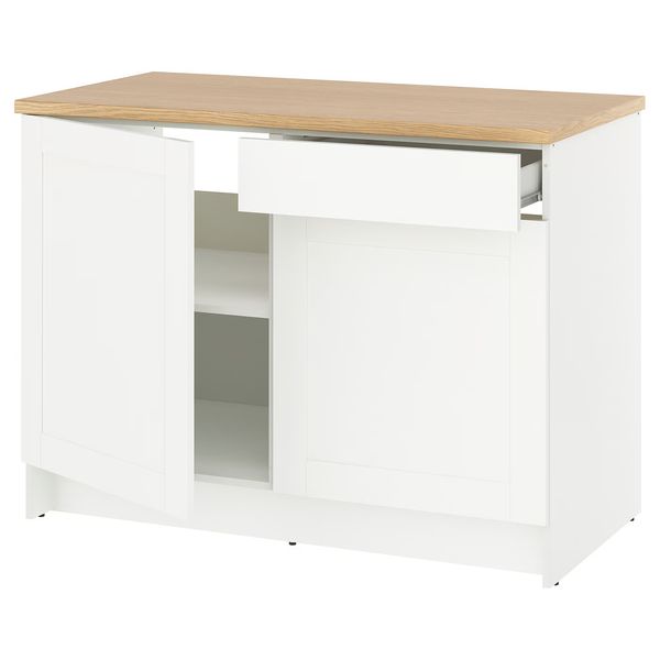 IKEA, вид спереди