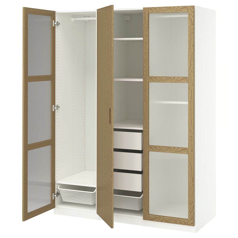 IKEA, вид спереди