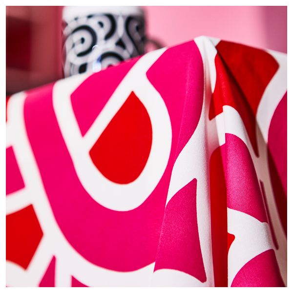 Скатерть, с рисунком белый, ярко-красный ярко-розовый, 145x240 см IKEA SÖTRÖNN 005.711.46 - фото 4