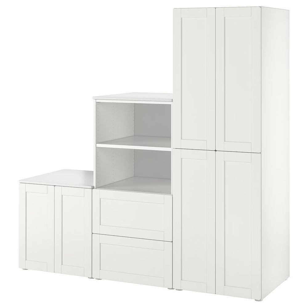 IKEA, вид спереди