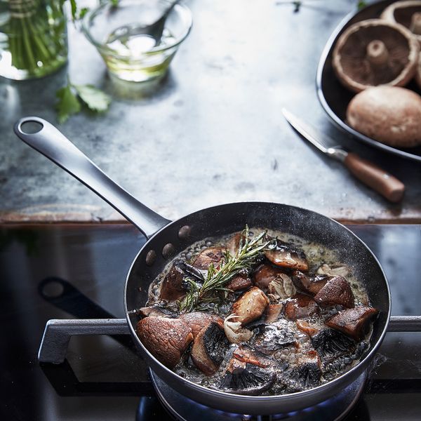 Сковорода, углеродистая сталь, 20 см IKEA VARDVARDAGEN ВАРДАГЕН ВАРДАГЕН 404.380.18 - фото 3