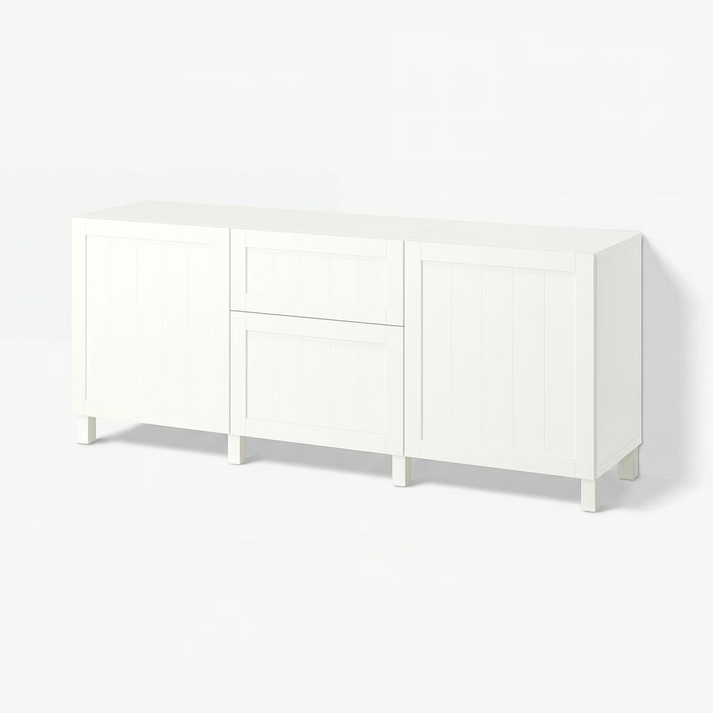 IKEA, вид спереди