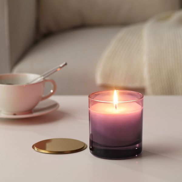 Ароматическая свеча в стакане, Лаванда, сиреневый, 10 см IKEA НЬЮТНИНГ 103.505.35 - фото 3