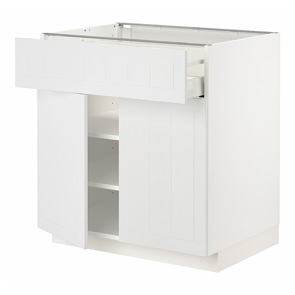 IKEA, вид спереди