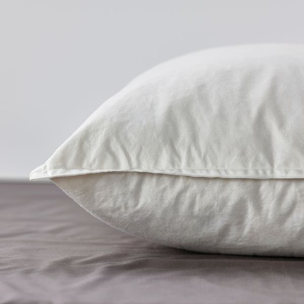 Подушка, высокая, 50x60 см IKEA LUNDTRAV ЛУНДТРАВ 004.602.52 - фото 4