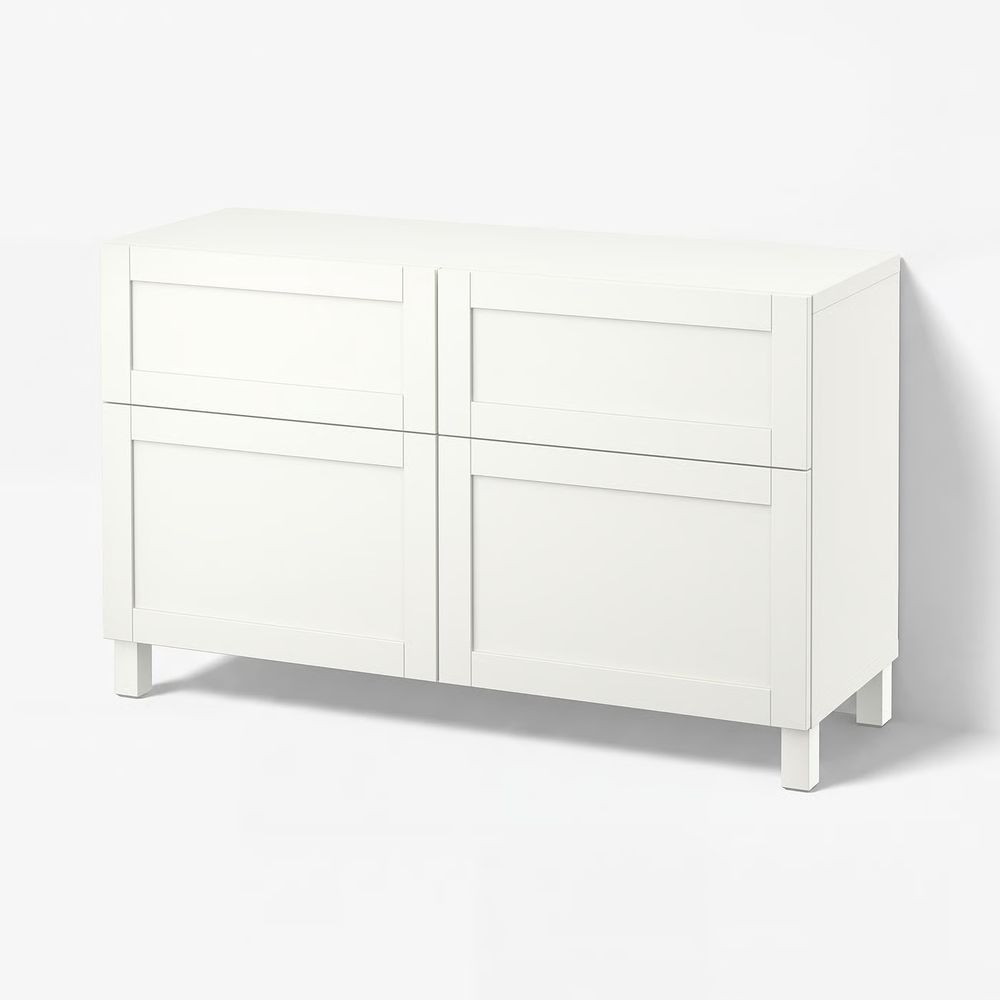 IKEA, вид спереди