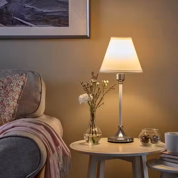 FLYGHÖJD ФЛЮГХЁЙД Лампа настольная - никелированный/белый 54 см - фото 3