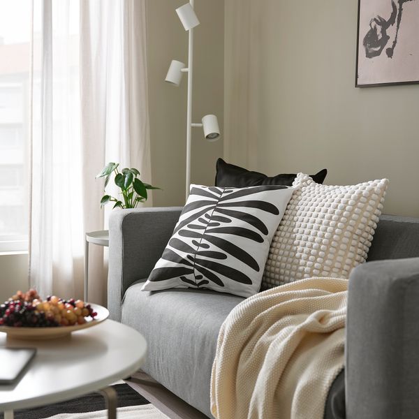 Чехол на подушку, белый с оттенком, черный, 50x50 см IKEA MAJSMOTT 305.634.37 - схема-чертеж с размерами