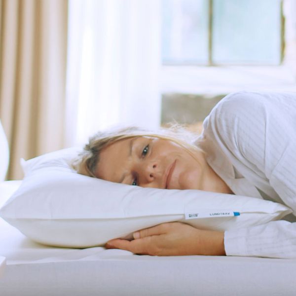 Подушка, высокая 50x60 см IKEA LUNDTRAV ЛУНДТРАВ 004.602.52 - фото 4