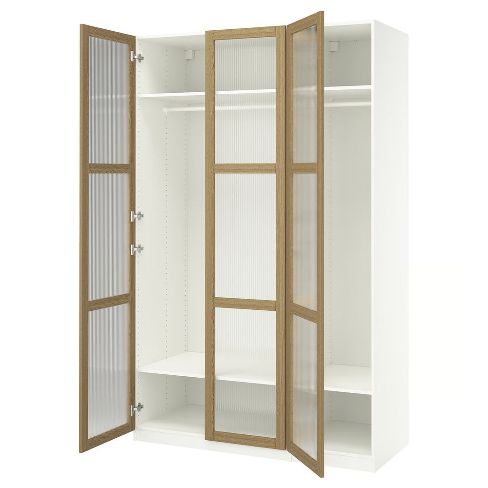 IKEA, вид спереди