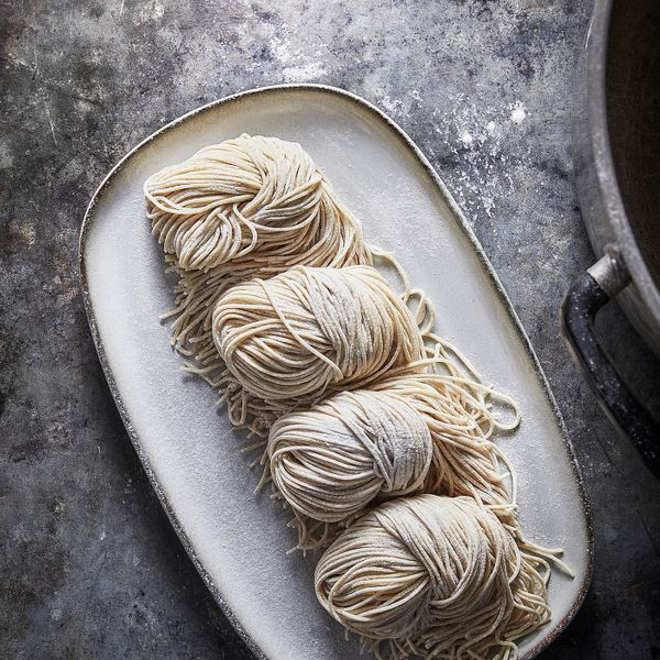 Тарелка, серый 31x19 см IKEA GLADELIG ГЛАДЕЛИГ 004.571.60 - фото 4