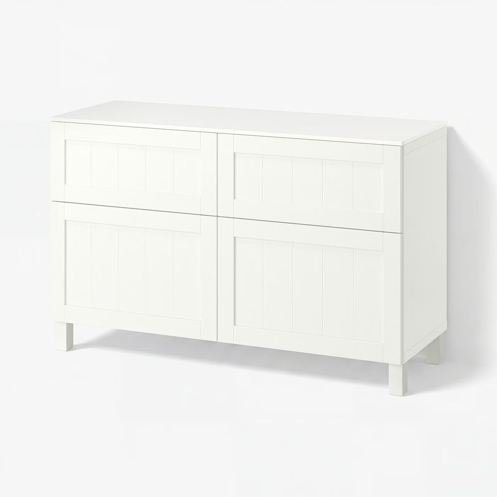 IKEA, вид спереди