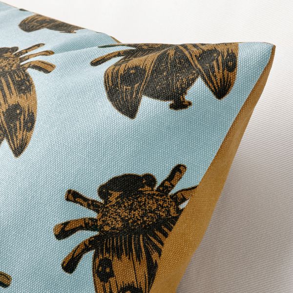 Чехол на подушку, 50x50 см, темно-желтый, бледно-голубой IKEA NÄBBSPINNARE 705.429.90 - фото 4